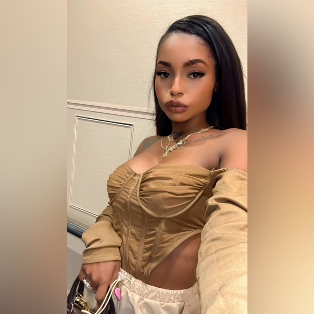 Meet your Posher, JoJo